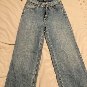 Size 25 wide leg urban outfitter jeans